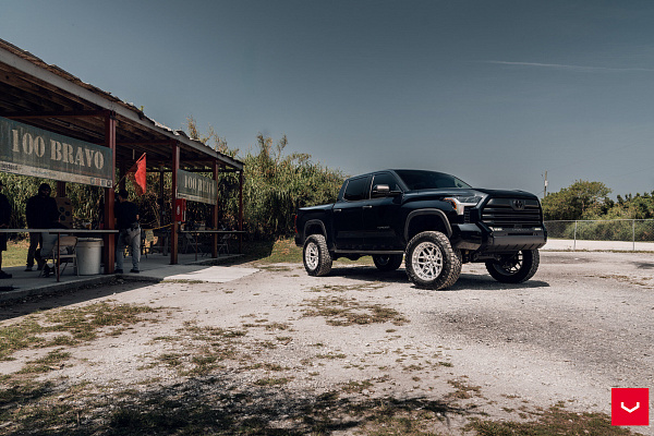 Фото дисков Vossen HFX-1 (6-Lug) Серебро на Toyota Tundra III