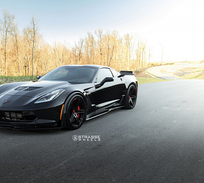 Фото дисков Strasse Wheels SP5R Deep Concave Monoblock на Chevrolet Corvette C7