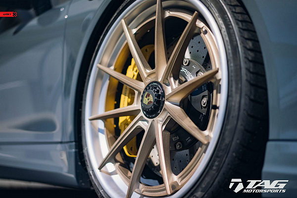 Фото дисков Anrky AN38 Сатиновое золото на Porsche 911 VII