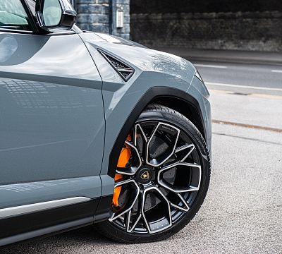 Фото дисков Kahn Type 53 на Lamborghini Urus