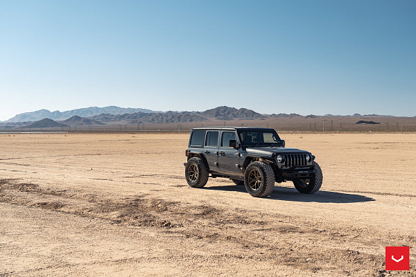 Фото дисков Vossen HF-5 Сатиновая бронза на Jeep Wrangler IV (JL)