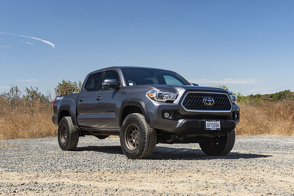 Фото дисков Black Rhino STADIUM  на Toyota Tacoma III