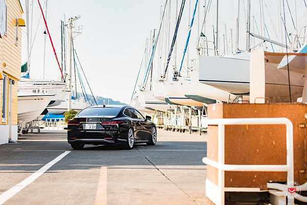 Фото дисков Vossen S17-01 Глянцевый лак на Lexus LS IV