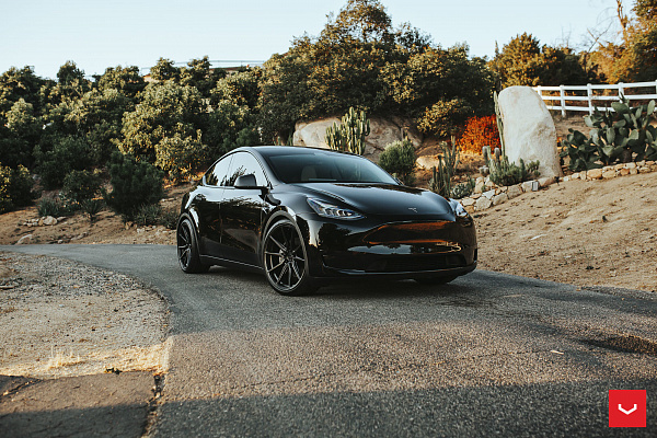 Фото дисков Vossen HF-3 Черный сатин на Tesla Model Y
