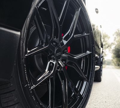 Фото дисков Vossen HF6-4 на Chevrolet Tahoe V