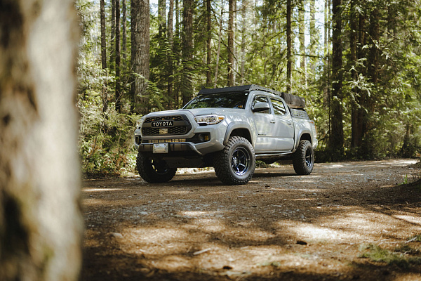 Фото дисков Black Rhino SHOGUN  на Toyota Tacoma III