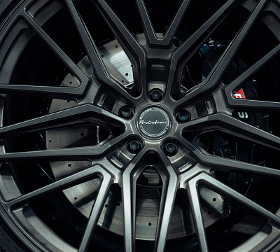 Фото дисков Brixton Forged VL4 на Audi Q8