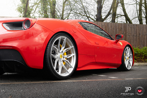 Фото дисков NOVITEC NF11 Глянцевый лак на Ferrari 488