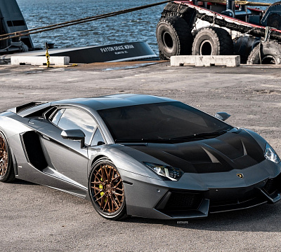 Фото дисков Strasse Wheels SV10M Track на Lamborghini Aventador