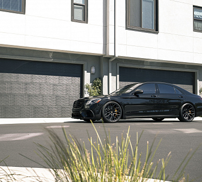Фото дисков Vossen S17-01 на Mercedes-Benz S-Class (W222, C217)