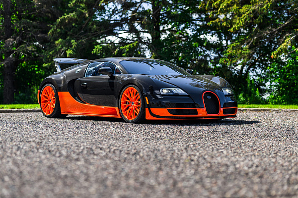 Фото дисков HRE P200 Другой цвет на Bugatti Veyron