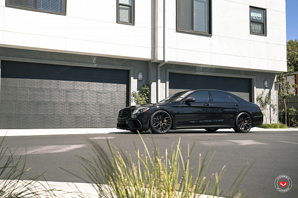 Фото дисков Vossen S17-01 Черный сатин на Mercedes-Benz S-Class (W222, C217)