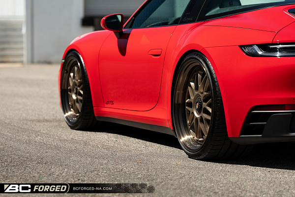 Фото дисков BC Forged MHK519 Сатиновая бронза на Porsche 911 VIII