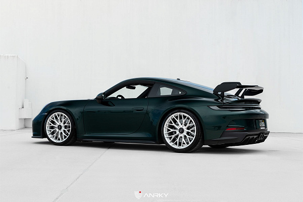 Фото дисков Anrky AN10 Глянцевый лак на Porsche 911 VIII