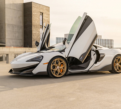 Фото дисков HRE P111SC на McLaren 600