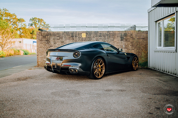 Фото дисков Vossen EVO-2R Глянцевое темное золото на Ferrari F12