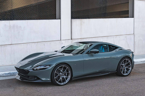 Фото дисков HRE 521M Глянцевый тонированный лак на Ferrari Roma