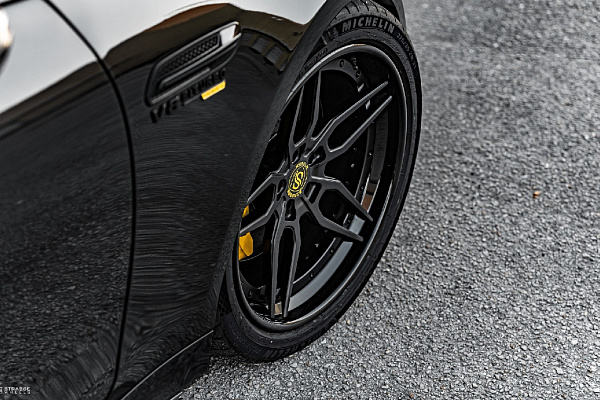 Фото дисков Strasse Wheels SV4 Deep Concave FS Черный сатин на Mercedes-Benz AMG GT I
