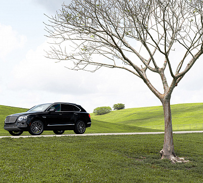 Фото дисков Vossen HF-2 на Bentley Bentayga