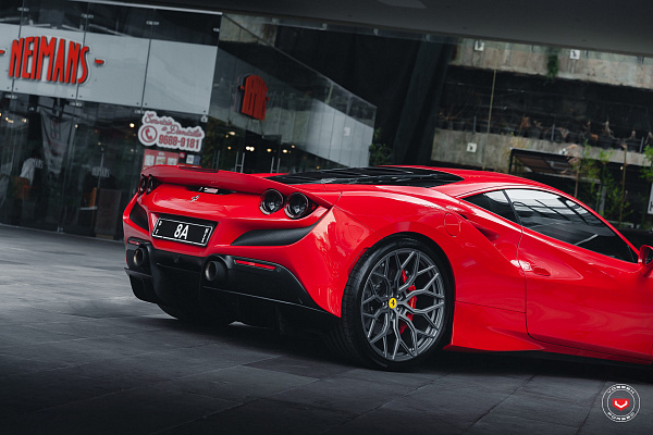 Фото дисков Vossen S17-01 Матовый графит на Ferrari F8