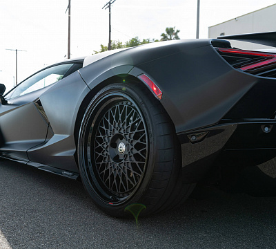 Фото дисков HRE 501 на Lamborghini Revuelto