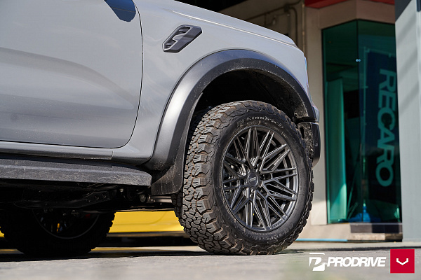 Фото дисков Vossen HF6-5 Сатиновый графит на Ford Ranger T6.2