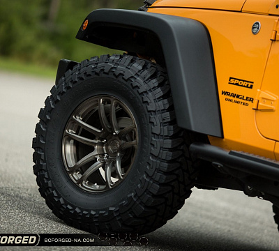 Фото дисков BC Forged RZ01 на Jeep Wrangler III (JK)
