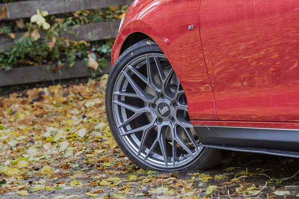 Фото дисков Bola B17 Глянцевый графит на BMW 2/M2 (F22/F87)