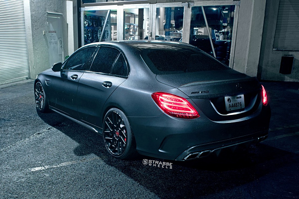 Фото дисков Strasse Wheels SM7T Deep Concave Черный сатин на Mercedes-Benz C-Class (W205)