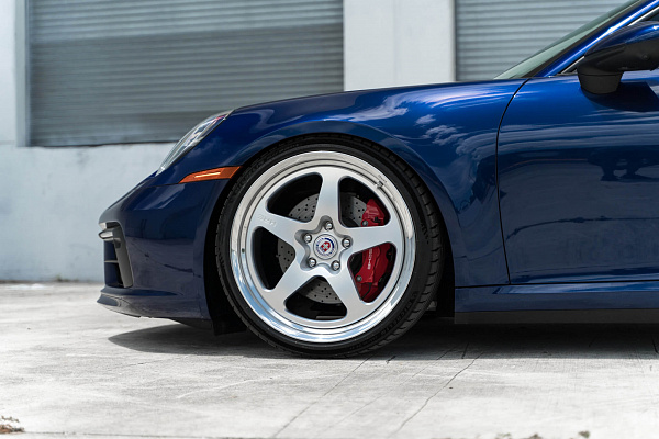 Фото дисков HRE 527 Глянцевый лак на Porsche 911 VIII