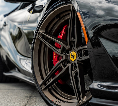 Фото дисков Anrky AN27 на Ferrari 812