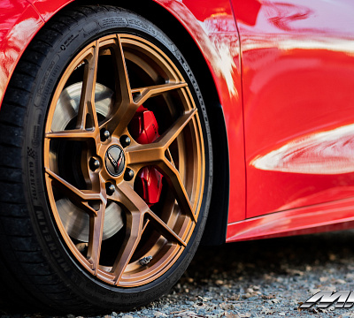 Фото дисков MRR F10 на Chevrolet Corvette C8