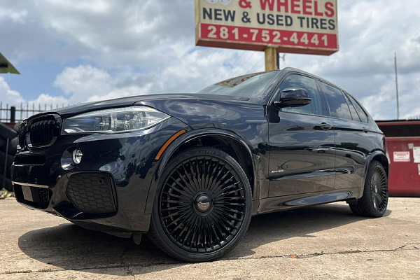 Фото дисков Giovanna Tulum Черный глянец на BMW X5/X5 M (F15/F85)