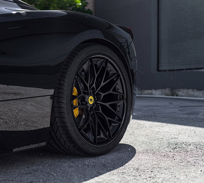 Фото дисков HRE S200 на Ferrari 458