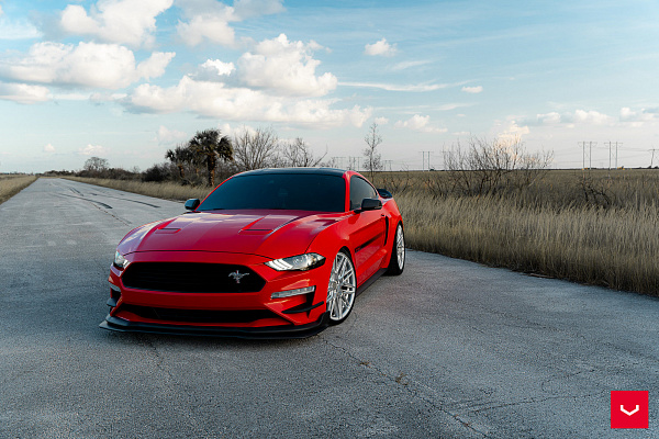 Фото дисков Vossen HF-7 Серебро на Ford Mustang VI