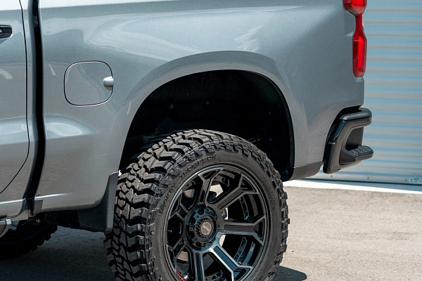 Фото дисков 4PLAY 4P70 Черный глянец на Chevrolet Silverado IV