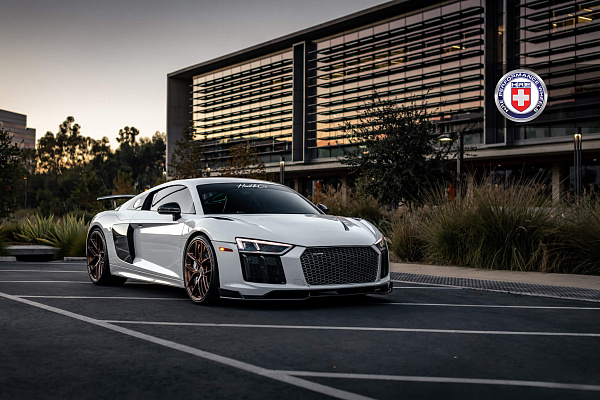 Фото дисков HRE P101SC Глянцевая бронза на Audi R8 (4S)