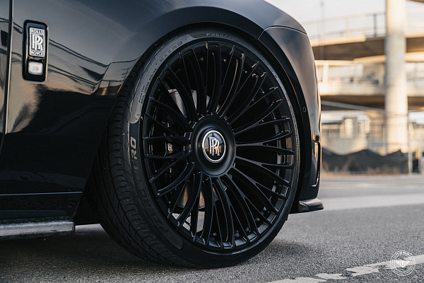 Фото дисков Vossen UV-6 Черный сатин на Rolls-Royce Ghost II