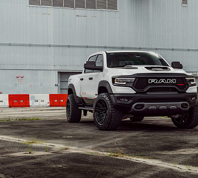 Фото дисков Vossen HF6-5 на Ram 1500 V