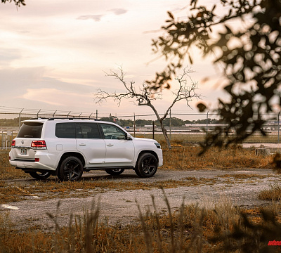 Фото дисков Anrky AN35 на Toyota Land Cruiser 300