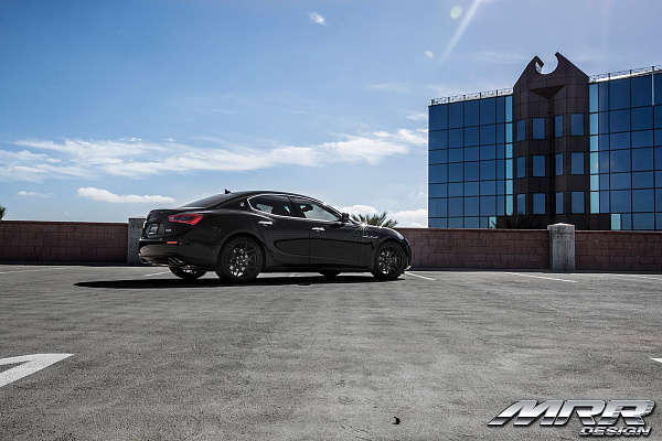 Фото дисков MRR FS01 Черный сатин на Maserati Ghibli
