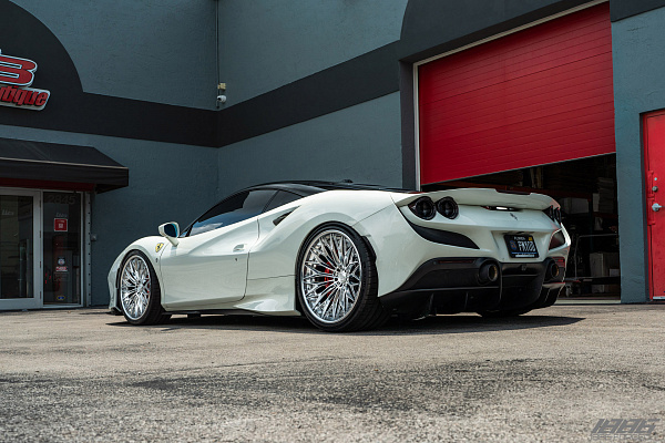 Фото дисков 1886 Wheels G015 Полированный лак на Ferrari F8