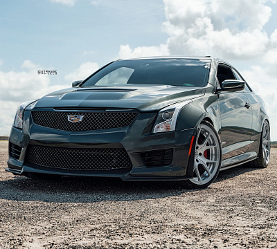 Фото дисков Strasse Wheels SM5R Deep Concave Duoblock на Cadillac ATS