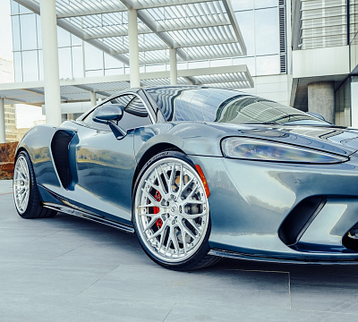 Фото дисков Strasse Wheels SV10M Deep Concave FS на McLaren 650S