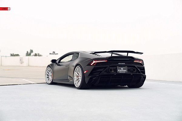 Фото дисков Anrky AN30 Глянцевый лак на Lamborghini Huracan
