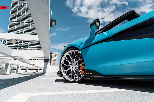 Фото дисков Anrky AN10 Полированный лак на McLaren 600