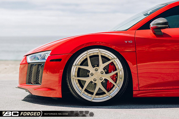Фото дисков BC Forged HCS21 Глянцевая шампань на Audi R8 (4S)