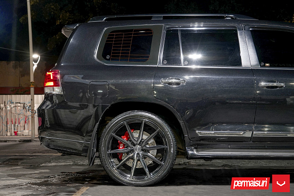 Фото дисков Vossen HF-3 Алмазная проточка на Toyota Land Cruiser 200