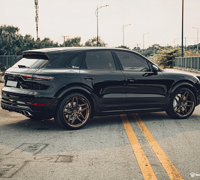 Фото дисков Brixton Forged PF12 R / RS на Porsche Cayenne III