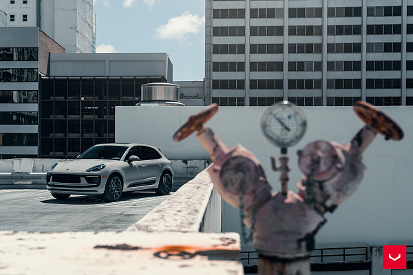 Фото дисков Vossen HF-7 Сатиновый графит на Porsche Macan I